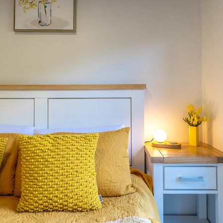 Island Sanctuary - Waiheke Holiday Home Ostend Buitenkant foto