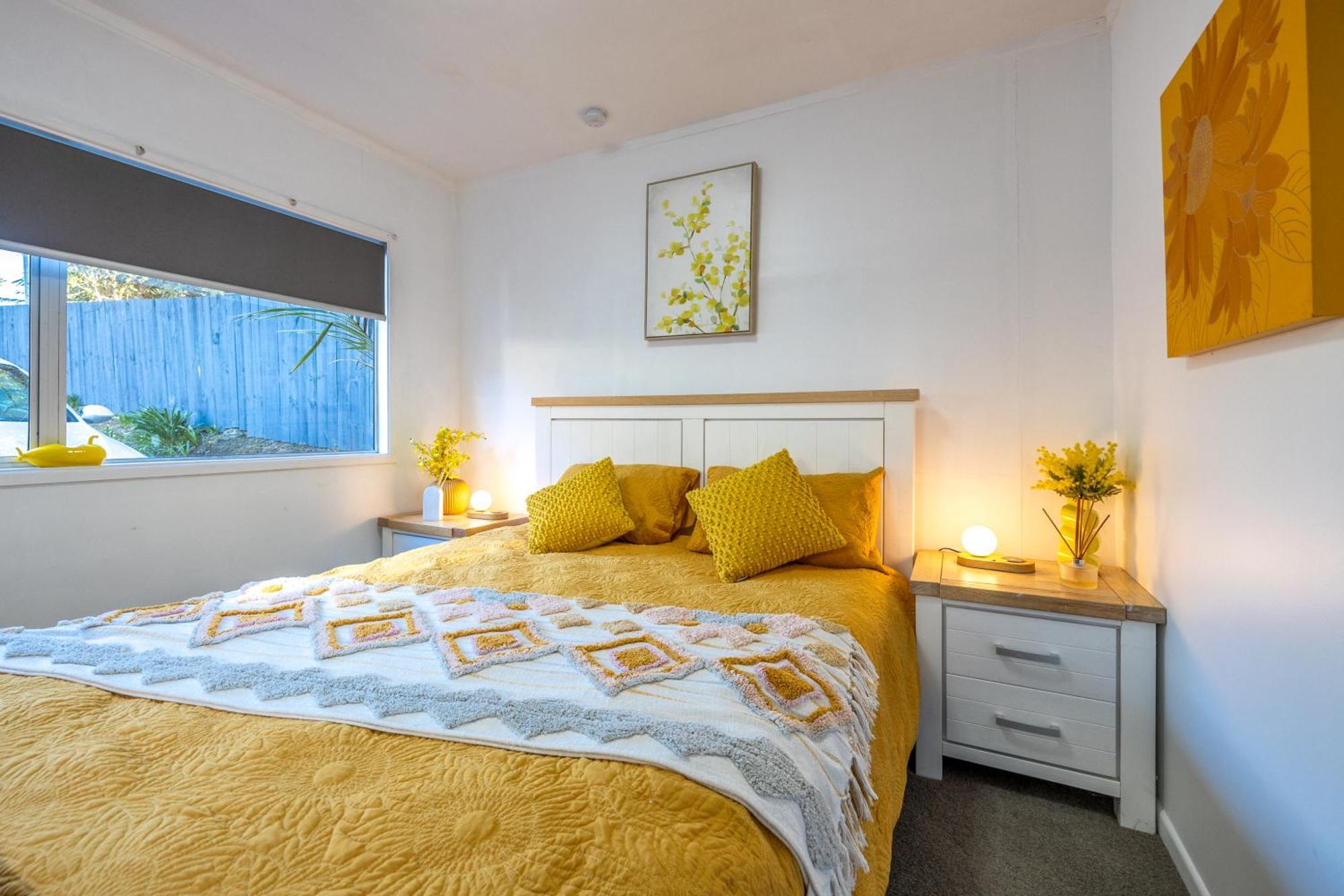 Island Sanctuary - Waiheke Holiday Home Ostend Buitenkant foto